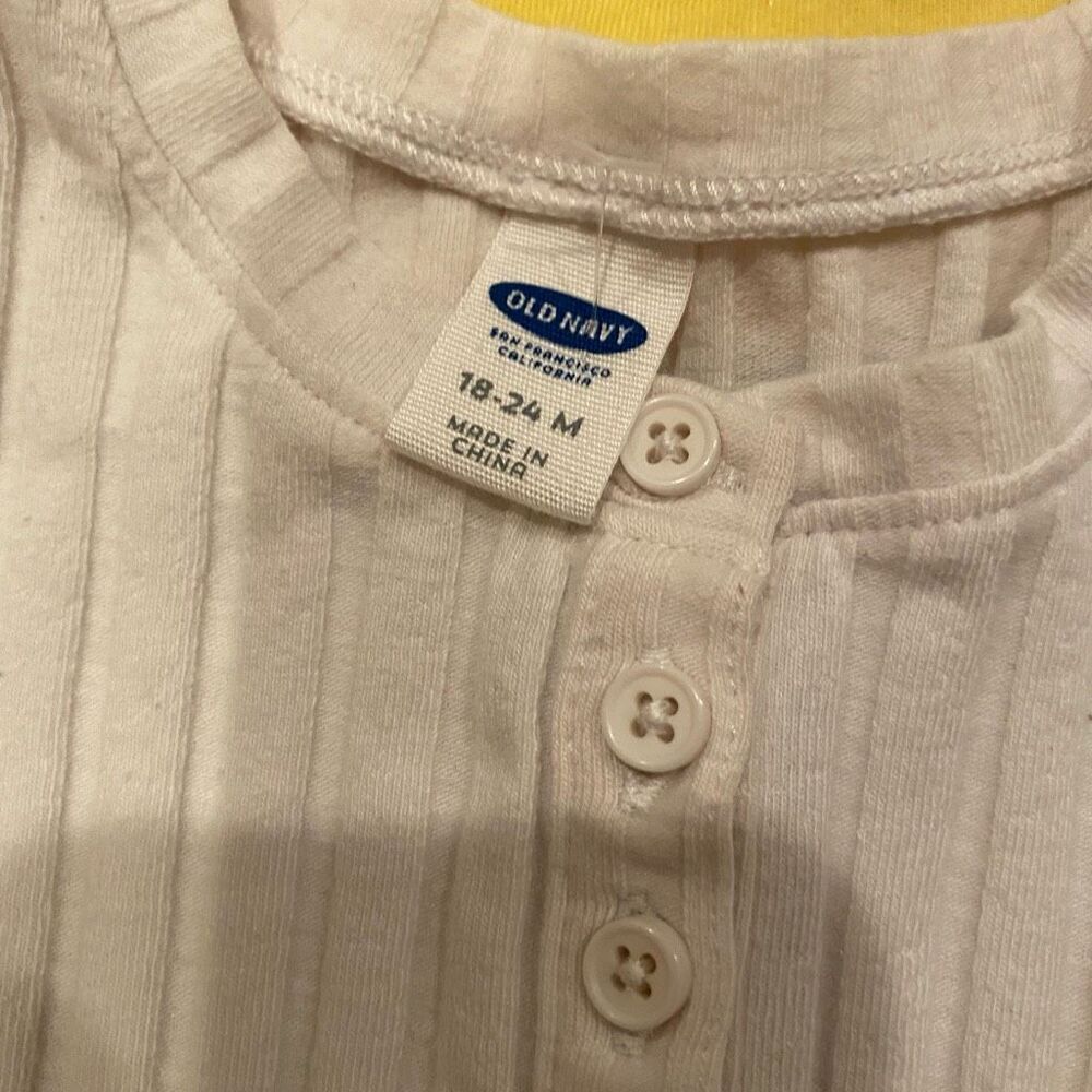 Old Navy Bundle Denim Vest Three Tops 18-24 Months - Picture 8 of 12